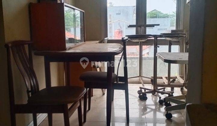 Rumah 3 Lantai Sudah Renovasi di Sumbersari 1