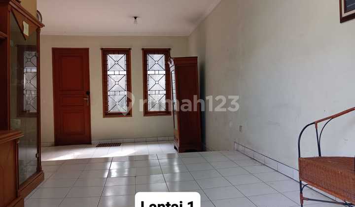 Land-Only Calculation House Can be Used for Office in Pasteur Wing Land-Only Calculation House Can be Used for Office in Pasteur Wing