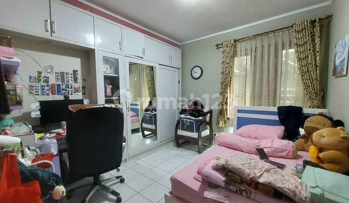 Comfortable Modern House Location in Turangga Bandung 2
