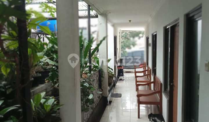 Modern Comfortable House on Mainroad Sayap Burangrang 2