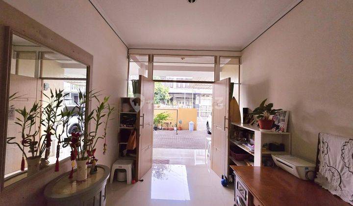 Rumah Modern Cantik Lokasi di Batununggal 1