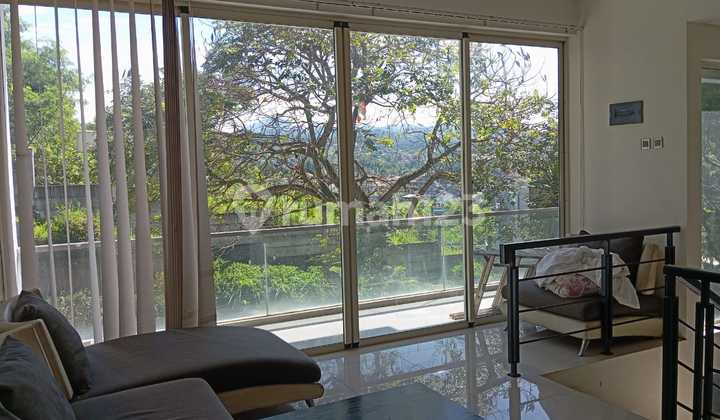 house with cool location good view in citra green dago