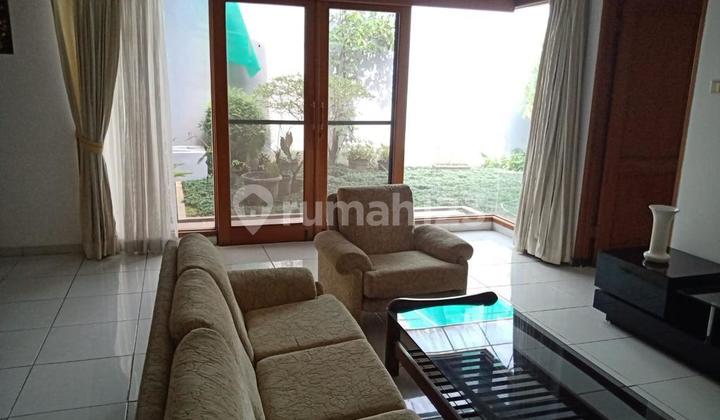 rumah bagus terawat full furnished di setra sari