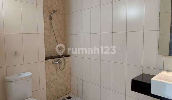 comfortable minimalist house location at summarecon 2