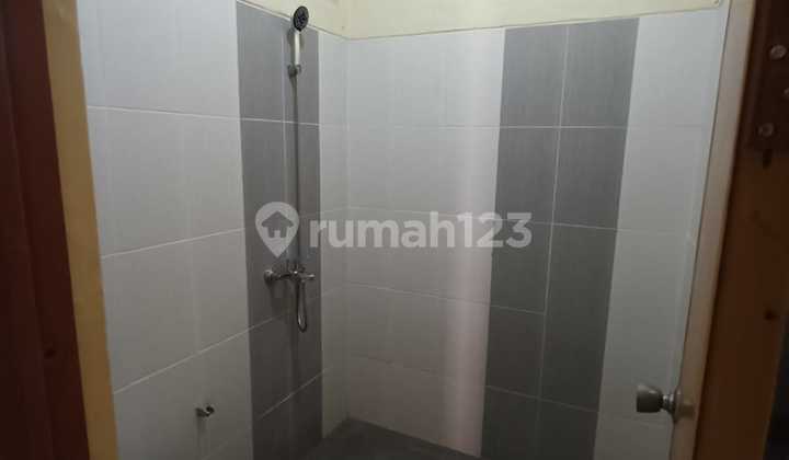 Active Boarding House Strategic Location in Cipedes Area 2