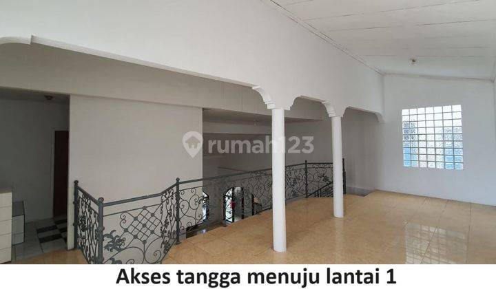 Rumah Hitung Tanah Saja 3 Lantai Luas Nyaman di Caringin 2