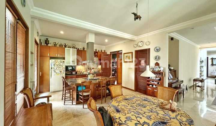 rumah tropis modern lux nyaman di gegerkalong