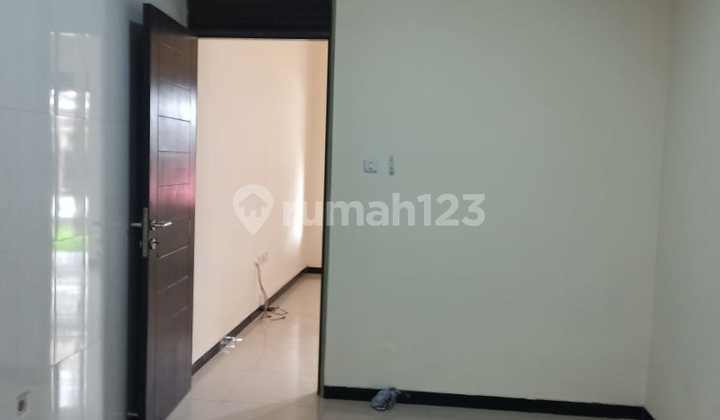 Rumah Murah Baru Renov di Komplek Grand Sharon