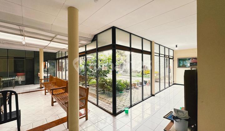 Rumah Lux Mewah Hommey di Daerah Setra Sari