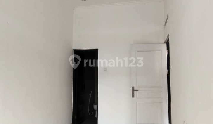 comfortable modern house located in the Turangga area comfortable modern house located in the Turangga area