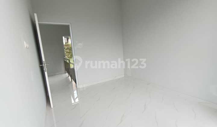rumah baru minimalis 2 lantai di padasuka atas 2