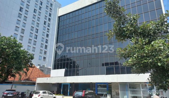For Sale Spacious Building in City Center Suitable for Offices on Jl. A Yani Semarang 1