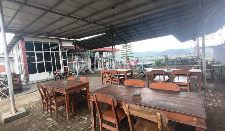 Dijual Tempat Usaha dengan View Gunung Ungaran di Jl. Raya Untung Suropati Semarang