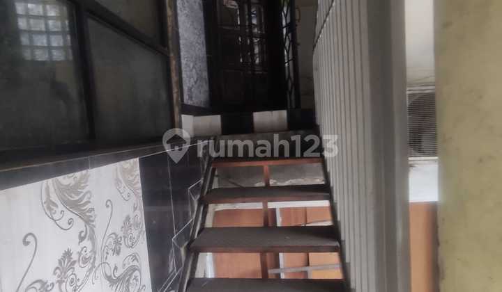 For Rent: Downtown Shop House on Jl. Kaligarang, Semarang 1