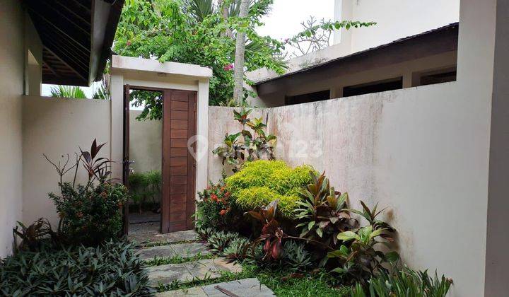 Villa Pantai Beraban 100 Meter Menuju Pantai Pemandangan Sawah