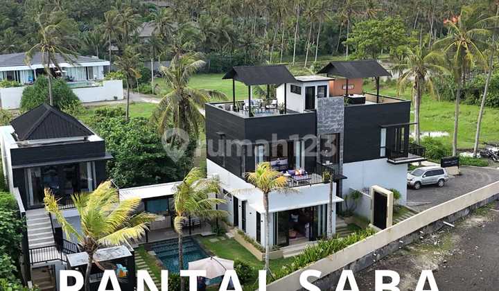 Villa Tepi Pantai Saba Gianyar Bali Bergaya Modern Tropocal