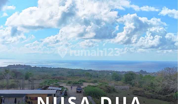 Land in Sawangan with Sea Views Near Pandawa Beach.