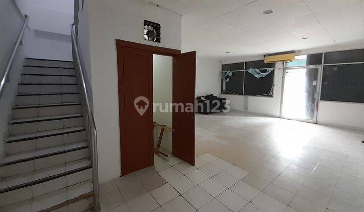 Ruko 2,5lantai Kawasan Pertokoan di Pulomas,perintis Kemerdekaan,semi Furnished 2