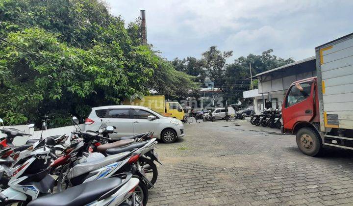 Gedung Kantor di Jalan Raya Pasar Minggu, Jakarta Selatan 2