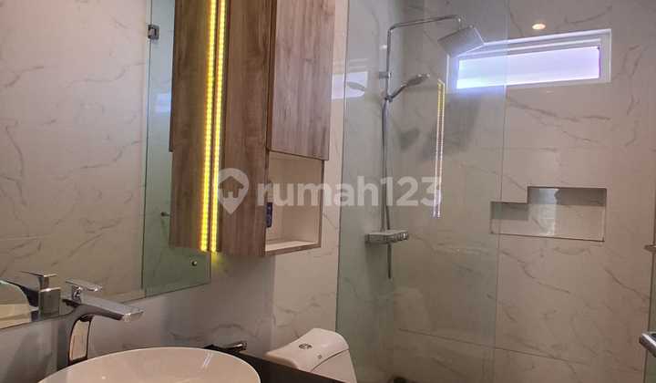 Rumah 2Lt Modern Minimalis Siap Huni di Serenia Hills 2