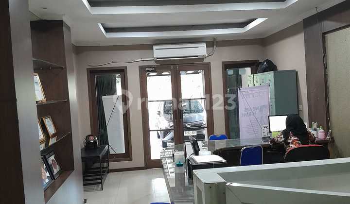 Ruko 4Lantai Siap Pakai di Buncit, Pejaten Ragunan Dekat Kemang  2