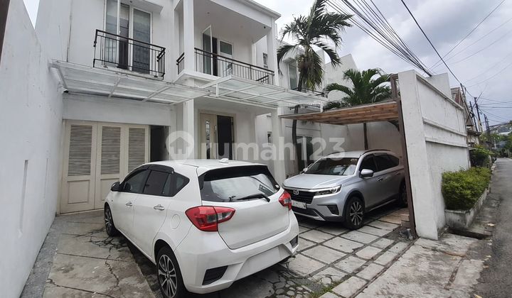 Rumah 2 Lantai di Permata Hijau Jakarta Selatan Rumah 2 Lantai di Permata Hijau Jakarta Selatan
