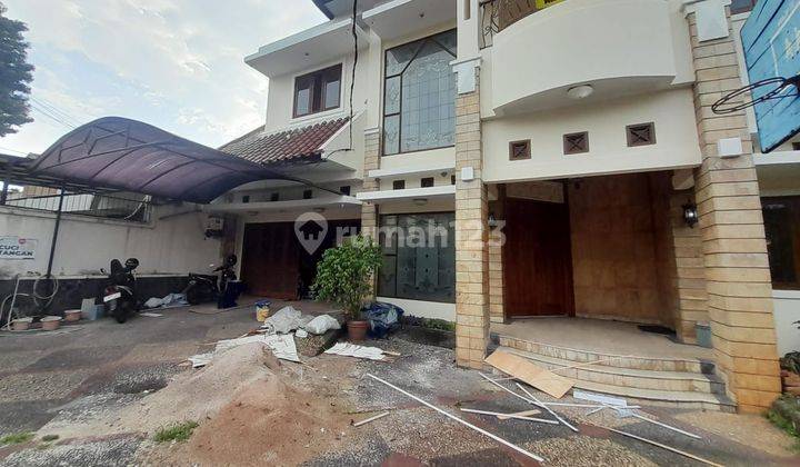 Rumah 2 Lantai Ada Kolam Renang Di Jati Padang Jakarta Selatan 1