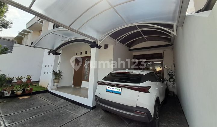 Rumah 2LT Modern dalam Komplek di Pasar Minggu Row Jalan Lebar Rumah 2LT Modern dalam Komplek di Pasar Minggu Row Jalan Lebar