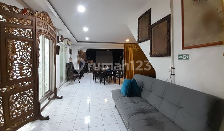 Rumah 2 Lantai di Menteng Gondangdia di Kawasan Bisnis Menteng Rumah 2 Lantai di Menteng Gondangdia di Kawasan Bisnis Menteng