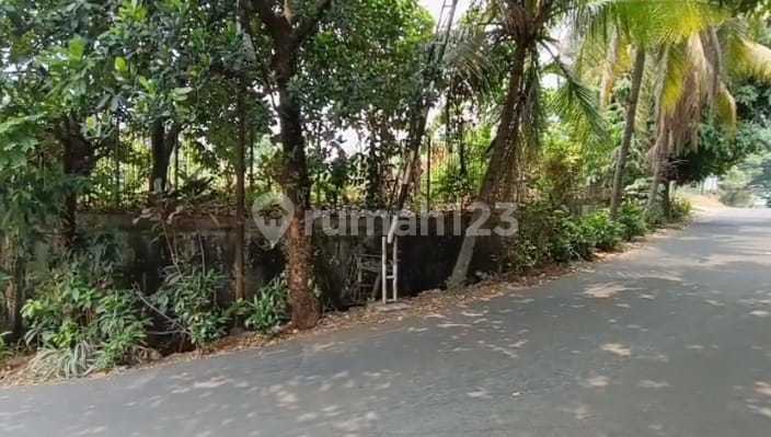 Land position at Hook near Dian Didaktika School, Cinere Depok.