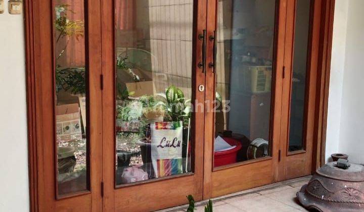 Rumah Asri 2,5lantai Siap Huni Di Rempoa Jakarta Selatan  2