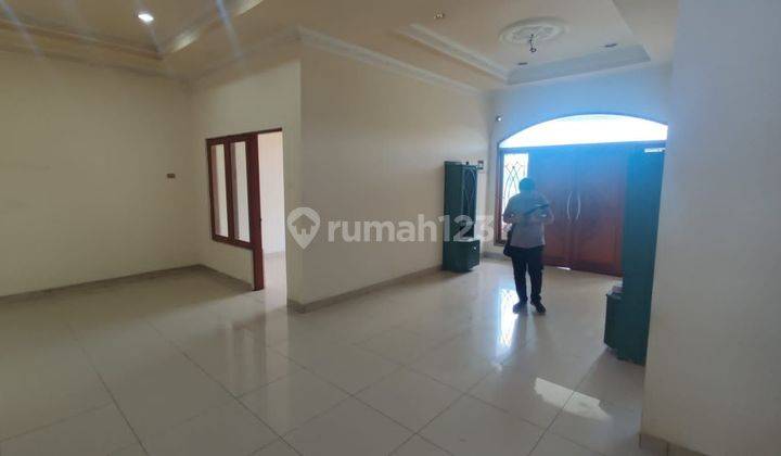 Rumah Muara Karang 3 Lantai Timur 1