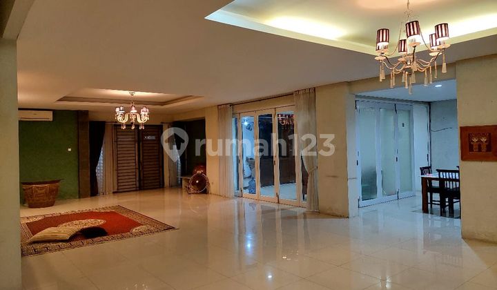 Rumah Kebayoran Baru Cocok Untuk Bisnis.