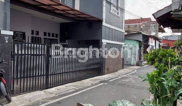 RUMAH 2 LANTAI SIAP HUNI TENGAH KOTA STRATEGIS SERDANG KEMAYORAN 1