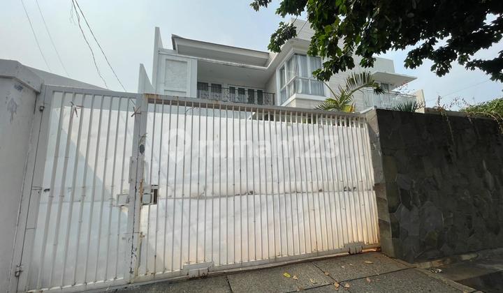 Luxury Ready-to-Occupy 2-Story House in Pertamina Jati Barang Complex Quick Sale 2
