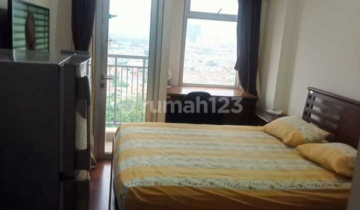 Northern Lake Green Lake Sunter High Floor Studio Apartment Furnished NPR