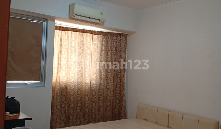 3 Bedroom Furnished Apartment in Maple Park Middle Floor 2