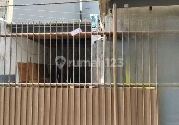 Rumah Tua Sederhana Perlu Renovasi Total Gading Mas Kelapa Gading Rumah Tua Sederhana Perlu Renovasi Total Gading Mas Kelapa Gading
