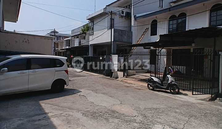 Rumah Standar 2,5 Lantai 5 Kamar Tidur Kelapa Gading  2