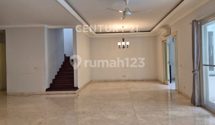 Rumah Mewah 2 Lantai Di Lingkungan Nyaman Pondok Indah 2