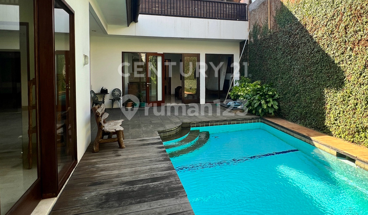 Luxurious 1-Story House in the Premium Kemang Area