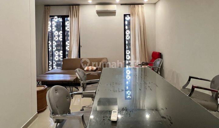 Disewakan Ruang Usaha Modern Siap Pakai Strategis Dekat Citos  1