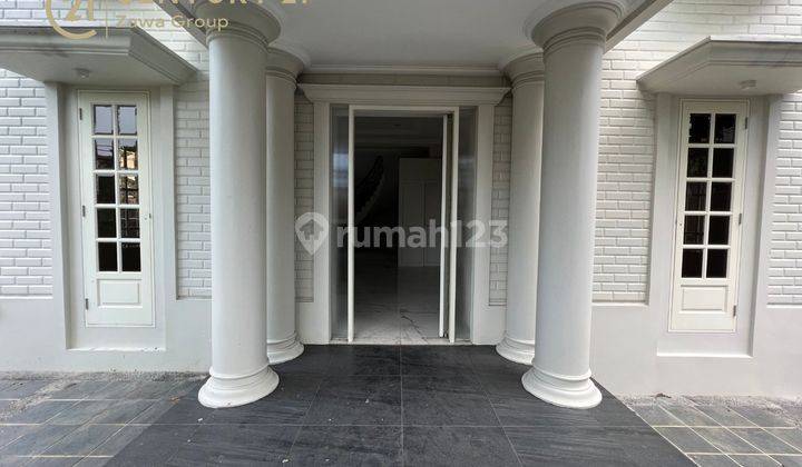 Dijual Rumah Mewah Baru 3 Lantai di Hook dekat Pondok Indah 2