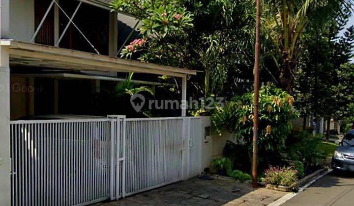 Well Maintained House at Pondok Indah Area is Open to New Owner 2