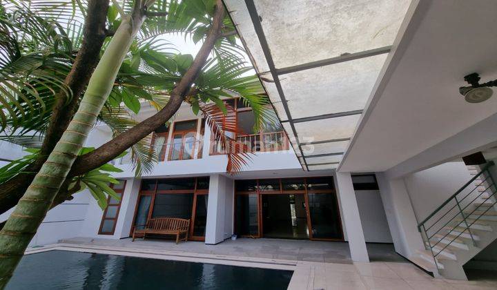 Well Maintained House at Pondok Indah Area is Open to New Owner 1