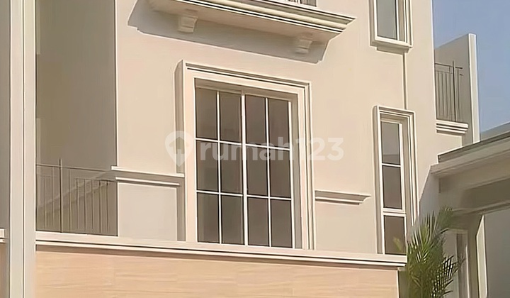 Rumah Modern Baru 3 Lantai di Cluster Eksklusif di Lebak Bulus