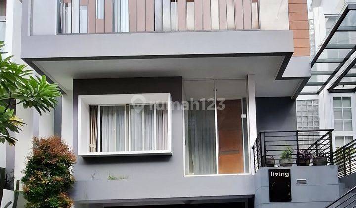 Rumah Nyaman 3 Lantai Dalam Townhouse Pejaten Siap Huni 2