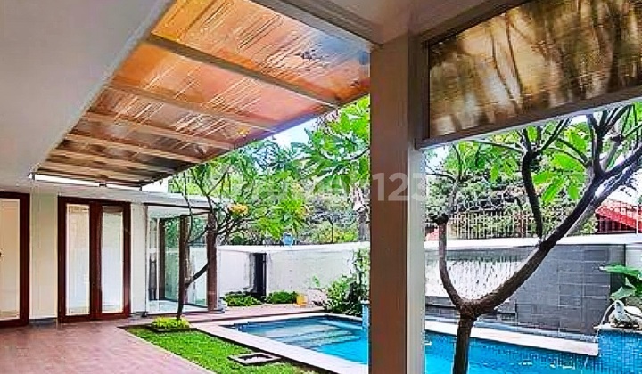 Luxury Tropical 2-Story House For Rent in Cilandak, Move-In Ready Luxury Tropical 2-Story House For Rent in Cilandak, Move-In Ready