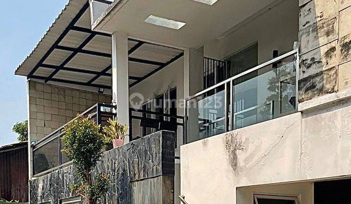 Rumah 3 Lantai Di Dalam Townhouse Exclusive Di Terogong Cilandak 2
