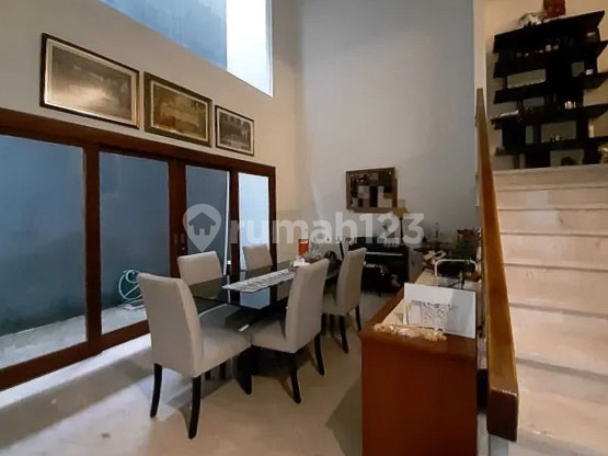 Rumah Hoek 2 Lantai Dalam Townhouse Dekat Pondok Indah 2